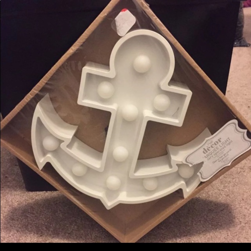Light up anchor home decor